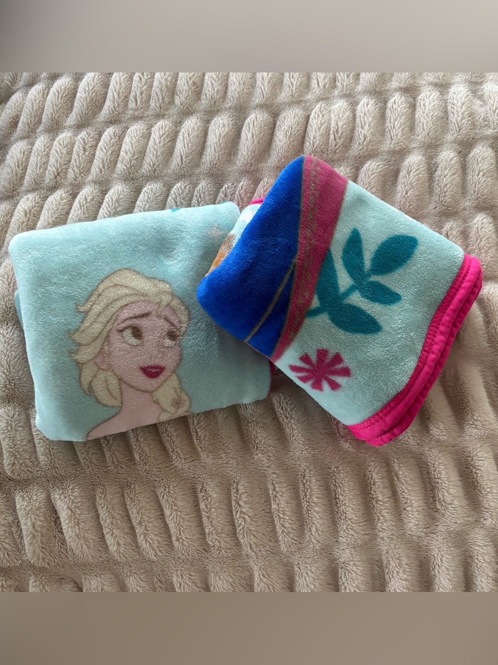 Lot of 2 Disney Frozen Elsa & Anna Fleece Fuzzy Blankets Throw 48x38in